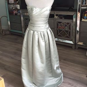Priscilla Esmeralda green Dress
